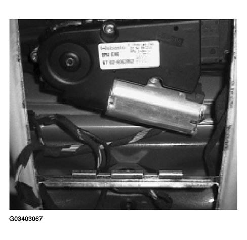 G03403067